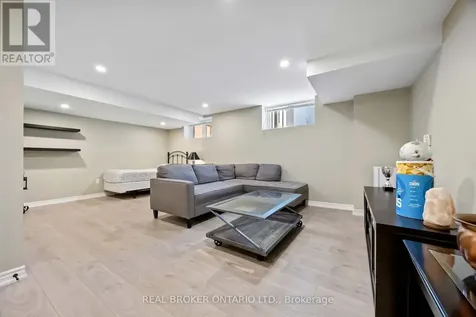 31 Gord Matthews Way Uxbridge ON L9P 0E9