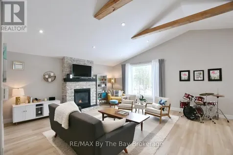 16 Caribbean Drive Wasaga Beach ON L9Z 2W3