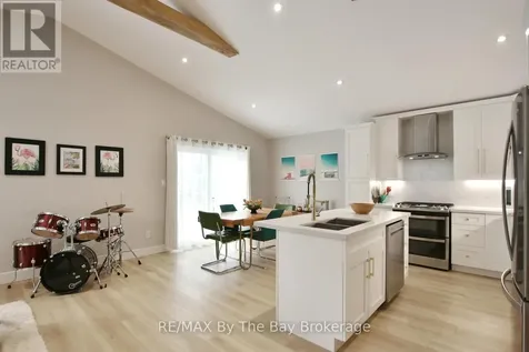 16 Caribbean Drive Wasaga Beach ON L9Z 2W3