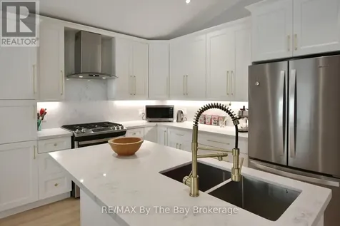 16 Caribbean Drive Wasaga Beach ON L9Z 2W3