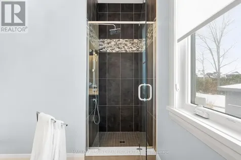 525 Leimerk Court Ottawa ON K4M 0B2