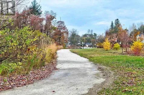 10 Little River Crossing Wasaga Beach ON L9Z 0J8