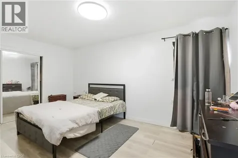 82 Queen Street North Hamilton ON L8R 2V4