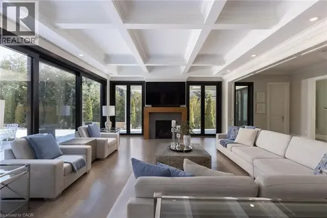 15 Lambert Common Oakville ON L6K 0H6