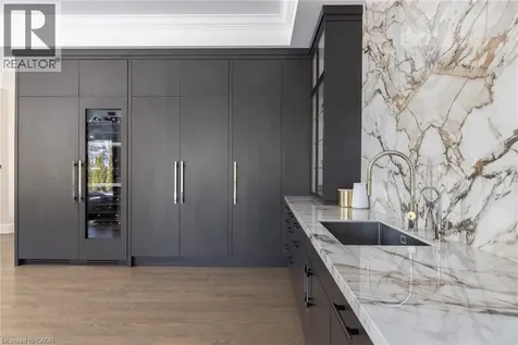 15 Lambert Common Oakville ON L6K 0H6