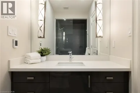 15 Lambert Common Oakville ON L6K 0H6