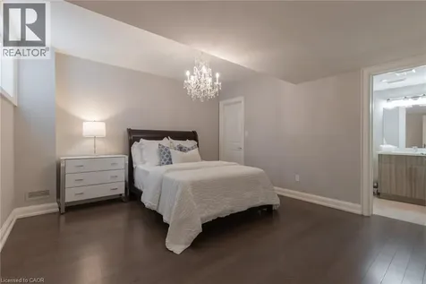 15 Lambert Common Oakville ON L6K 0H6