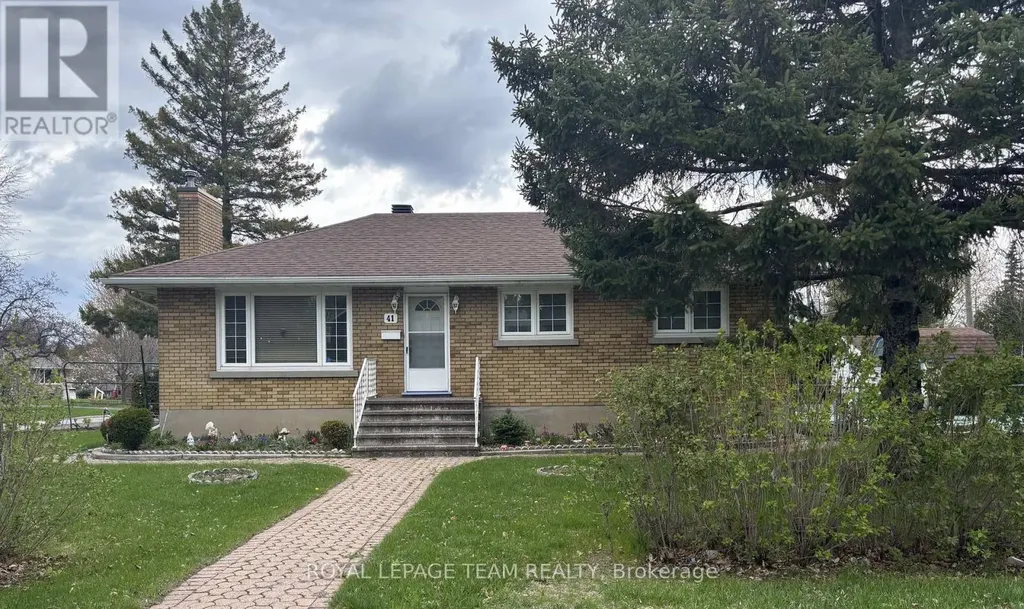 41 Capilano Drive Ottawa ON K2E 6G3