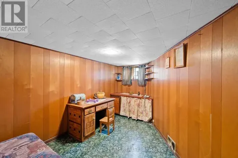 41 Capilano Drive Ottawa ON K2E 6G3