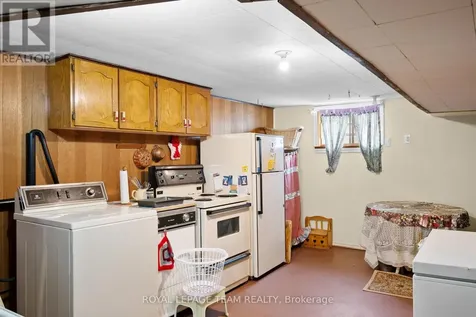 41 Capilano Drive Ottawa ON K2E 6G3