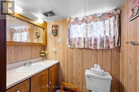 41 Capilano Drive Ottawa ON K2E 6G3