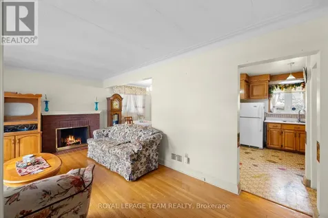 41 Capilano Drive Ottawa ON K2E 6G3