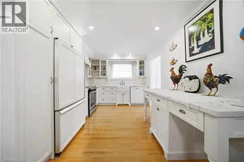 481 Anthony Drive Oakville ON L6J 2K6