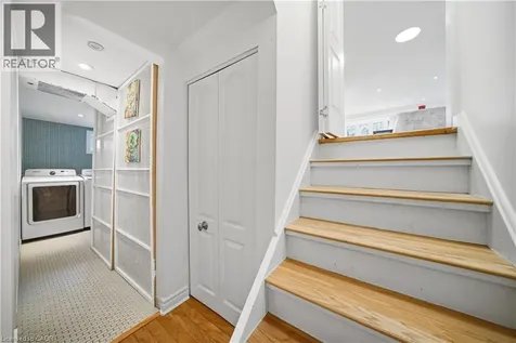481 Anthony Drive Oakville ON L6J 2K6