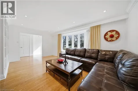 481 Anthony Drive Oakville ON L6J 2K6