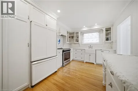 481 Anthony Drive Oakville ON L6J 2K6