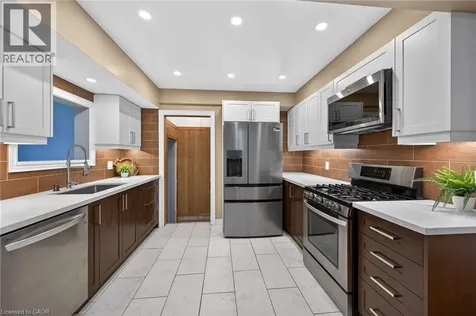 19 Burfield Avenue Hamilton ON L8T 2J8