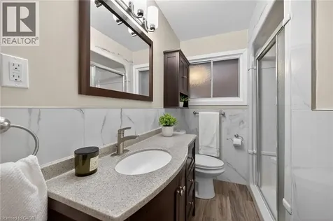 19 Burfield Avenue Hamilton ON L8T 2J8