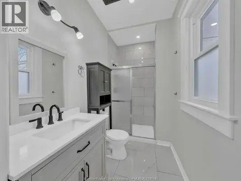 1155 Moy Avenue Windsor ON N9A 2P4