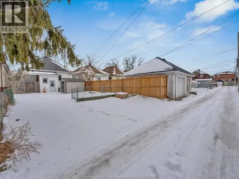 1155 Moy Avenue Windsor ON N9A 2P4