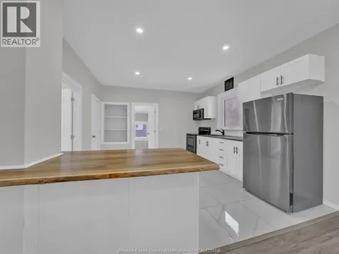 1155 Moy Avenue Windsor ON N9A 2P4