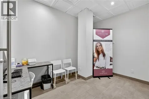 3075 Hospital Gate Oakville ON L6M 1M1