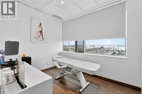 3075 Hospital Gate Oakville ON L6M 1M1