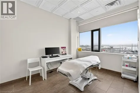 3075 Hospital Gate Oakville ON L6M 1M1