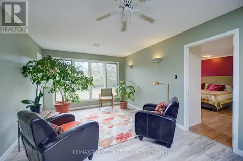 9 Summerhayes Crescent Brantford ON N3R 5H9