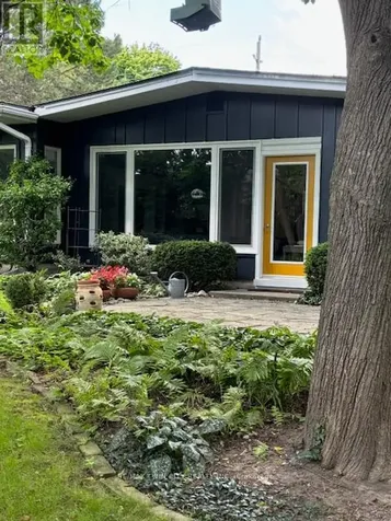 9 Summerhayes Crescent Brantford ON N3R 5H9