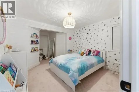 138 Miller Drive Ancaster ON L9G 4W4
