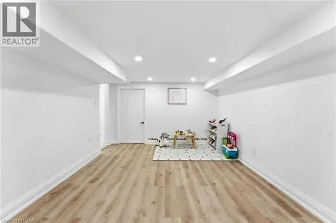 138 Miller Drive Ancaster ON L9G 4W4