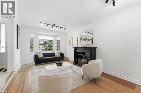 138 Miller Drive Ancaster ON L9G 4W4