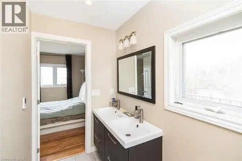 443 Eleventh Road East Stoney Creek ON L8J 3N4