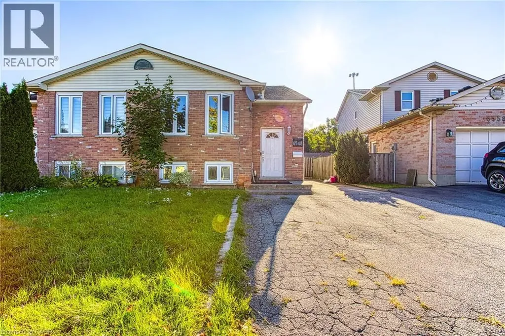 6548 Laguna Court Niagara Falls ON L2H 2W3