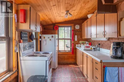 22 Chandos Lk Balmer Island North Kawartha ON K0L 1A0