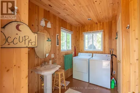 22 Chandos Lk Balmer Island North Kawartha ON K0L 1A0