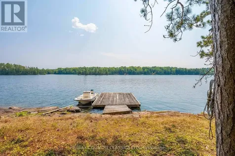 22 Chandos Lk Balmer Island North Kawartha ON K0L 1A0