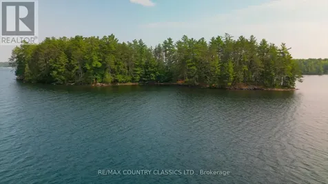 22 Chandos Lk Balmer Island North Kawartha ON K0L 1A0