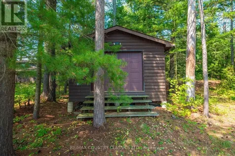 22 Chandos Lk Balmer Island North Kawartha ON K0L 1A0