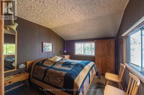 22 Chandos Lk Balmer Island North Kawartha ON K0L 1A0