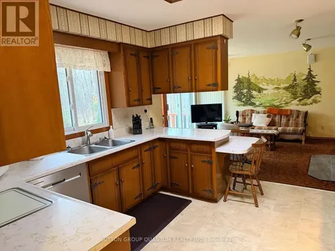 506 11th Concession Road East Hamilton ON L8B 1J1