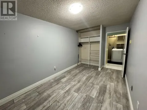 65 Highland Crescent Crescent Kitchener ON N2M 5M8