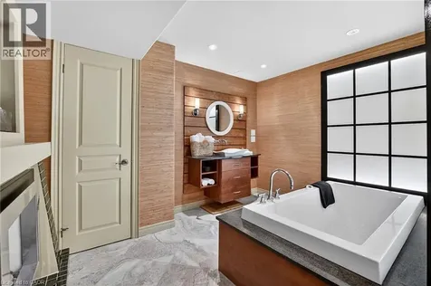 35 Scullers Way St. Catharines ON L2N 7S9