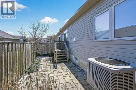 18 Ecker Lane Hamilton ON L0R 1C0