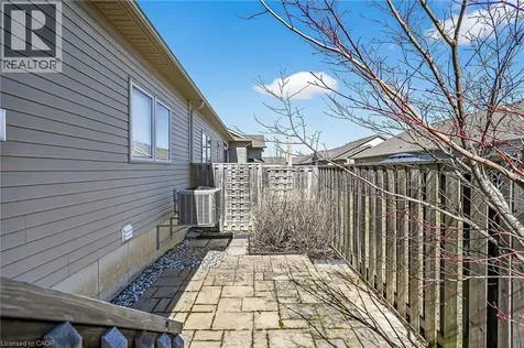 18 Ecker Lane Hamilton ON L0R 1C0