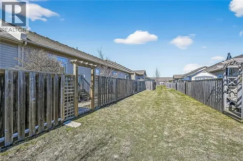 18 Ecker Lane Hamilton ON L0R 1C0