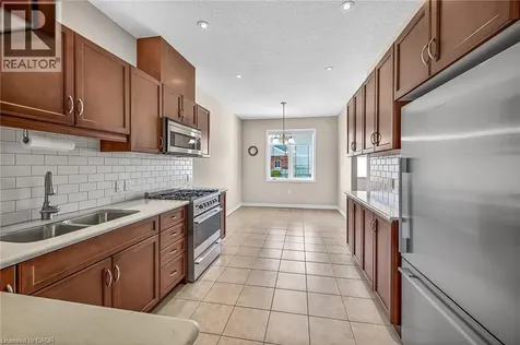 18 Ecker Lane Hamilton ON L0R 1C0