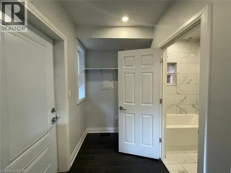 1 Madison Avenue Hamilton ON L8L 5Y2