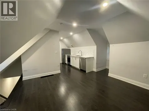 1 Madison Avenue Hamilton ON L8L 5Y2